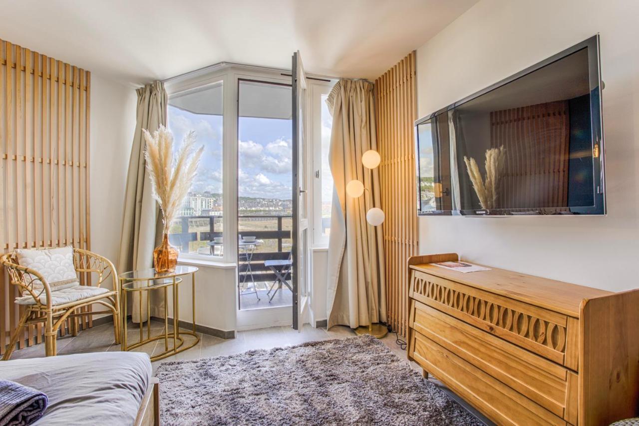 La Rev'Rie - Vue Sur Mer Avec Balcon Deauville Exterior foto